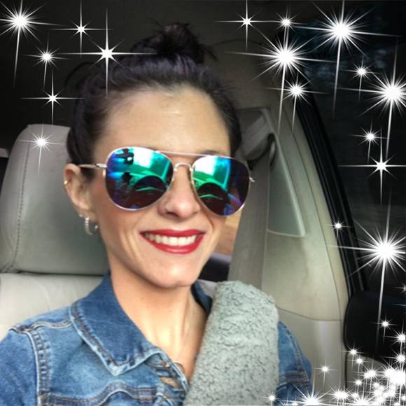 Meet your Posher, Stephanie - Picture 1 of 1